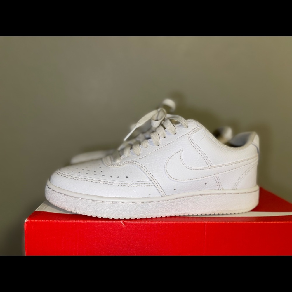 White Court vision low